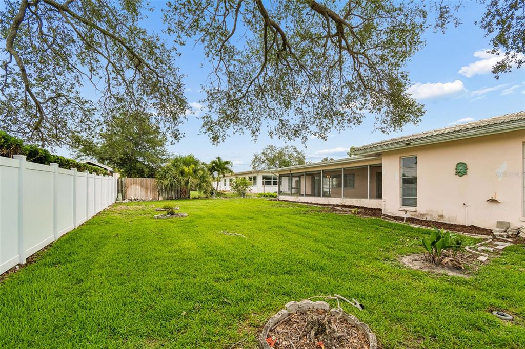 14363 Neptune Road Seminole, FL 33776 - Photo 48 of 65