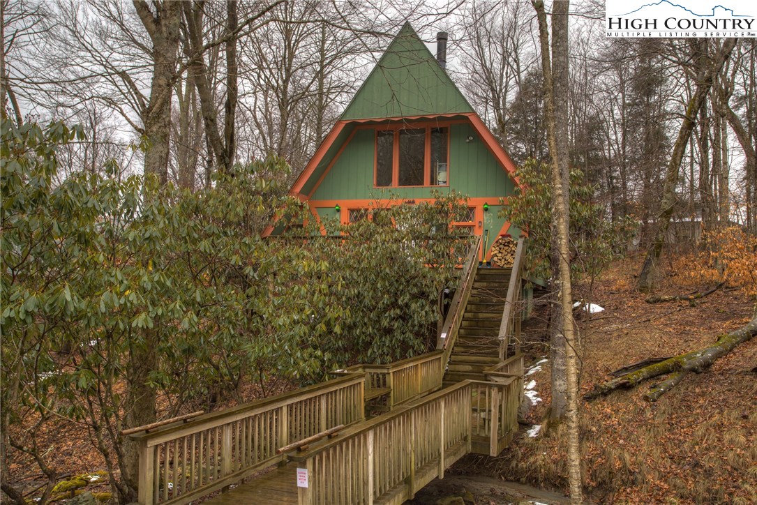 208 Spring Branch Road Beech Mountain, NC 28604 - Photo 24 of 32 Gallery Image 24