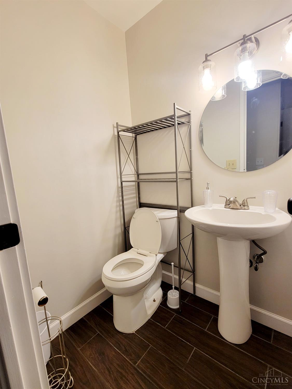 5638 Springdale Road, Unit 6 Cincinnati, OH 45251 - Photo 6 of 14