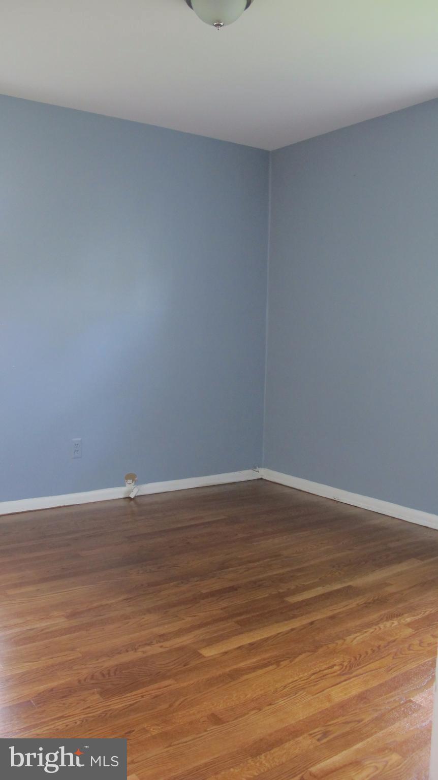 7543 Axton Street Springfield, VA 22151 - Photo 8 of 13 !st bed