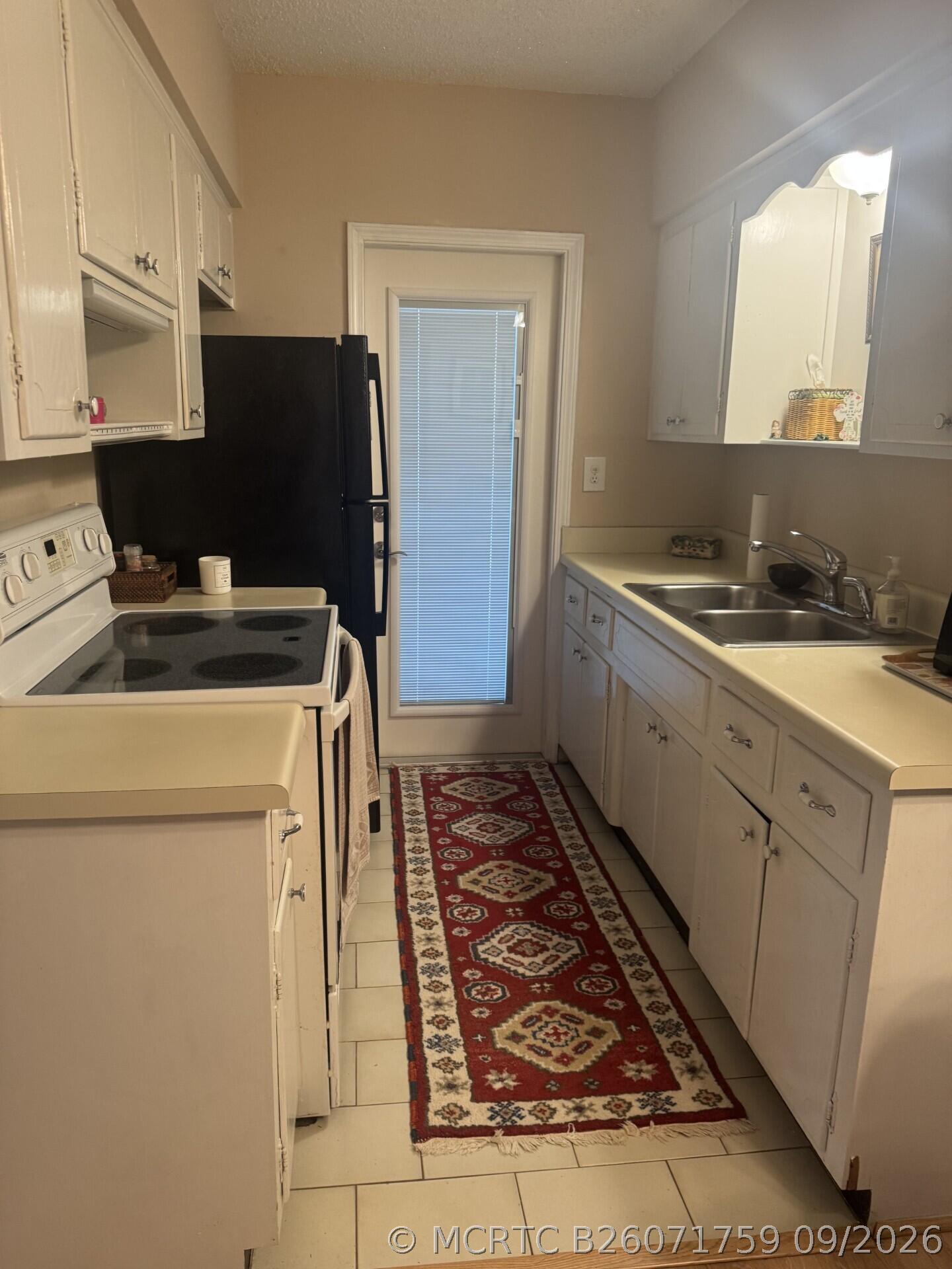 11 Southwest 4th Avenue, Unit 1 Boca Raton, FL 33432 - Photo 4 of 13 Kitchen
