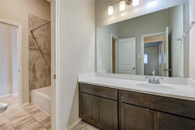 $459,000 | 4727 Crest Hill Drive, Manvel, TX 77578