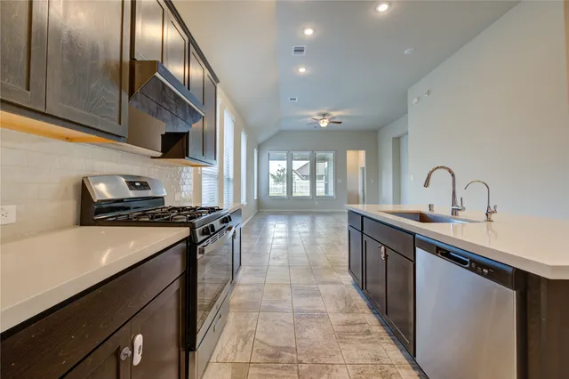 $459,000 | 4727 Crest Hill Drive, Manvel, TX 77578