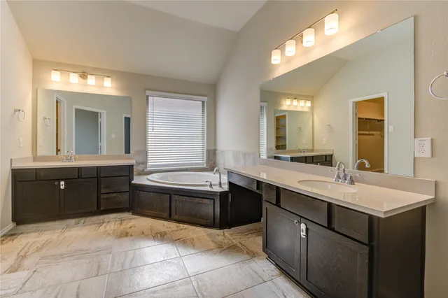 $459,000 | 4727 Crest Hill Drive, Manvel, TX 77578