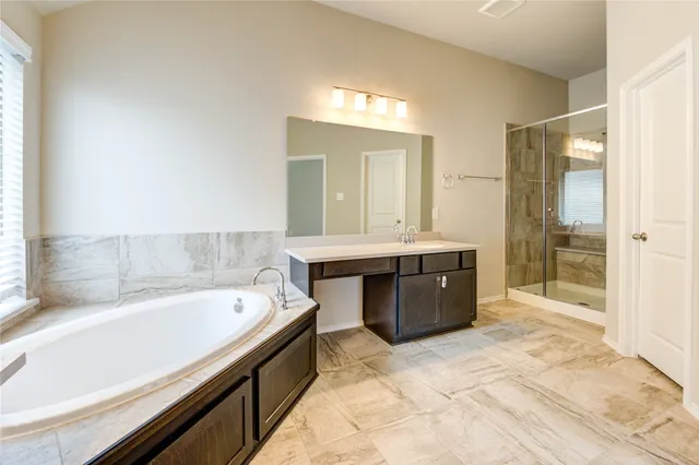 $459,000 | 4727 Crest Hill Drive, Manvel, TX 77578