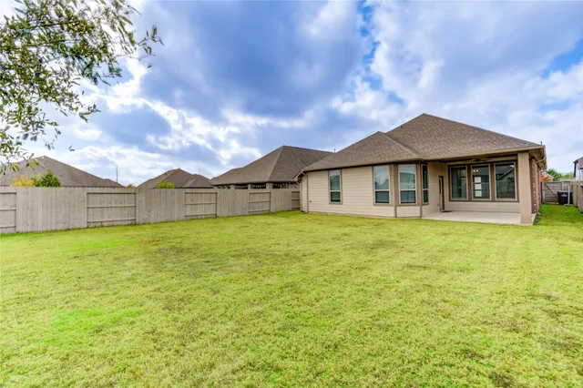$459,000 | 4727 Crest Hill Drive, Manvel, TX 77578