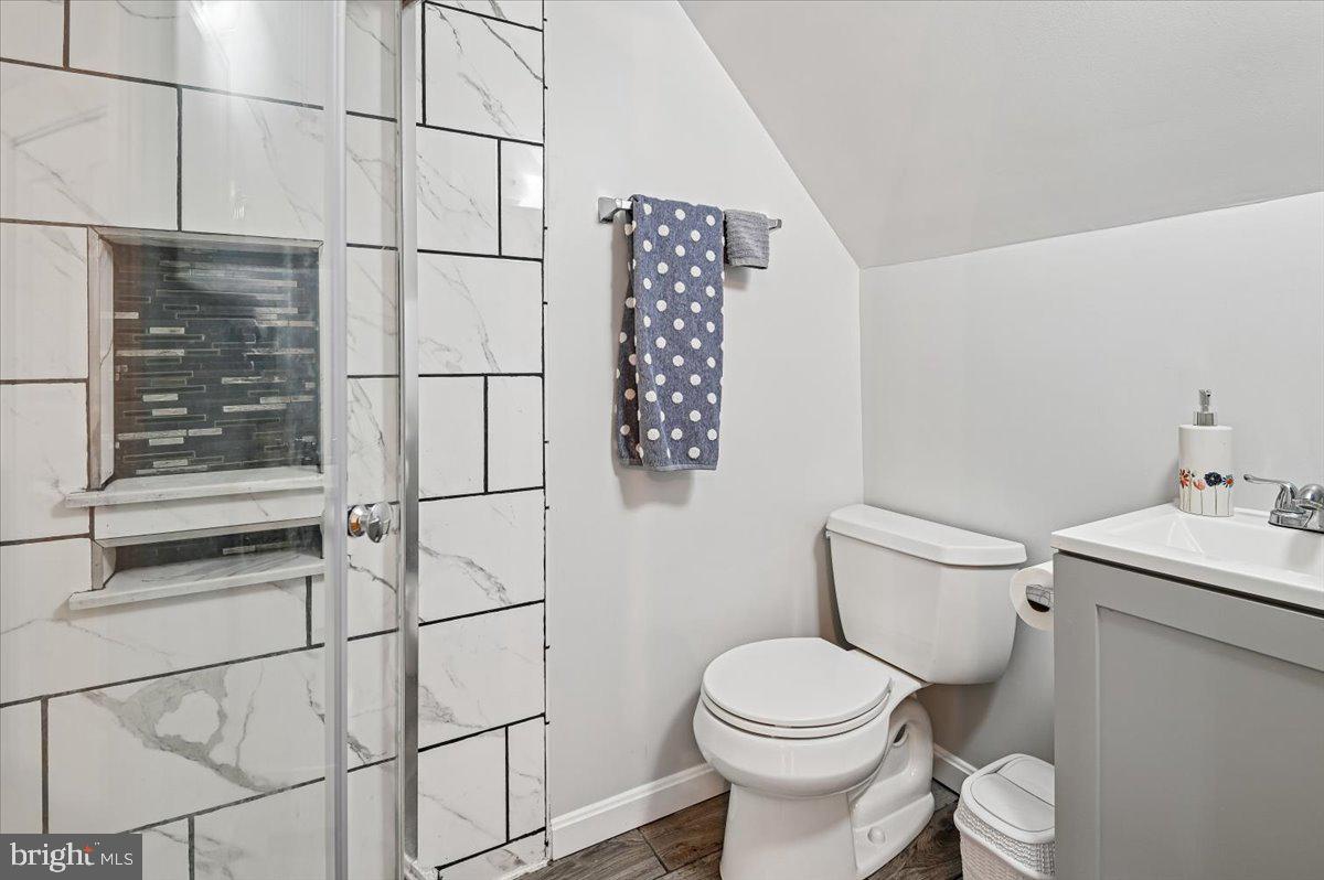 5191 Spring Avenue Shady Side, MD 20764 - Photo 20 of 39 Bathroom 3 - Upstairs