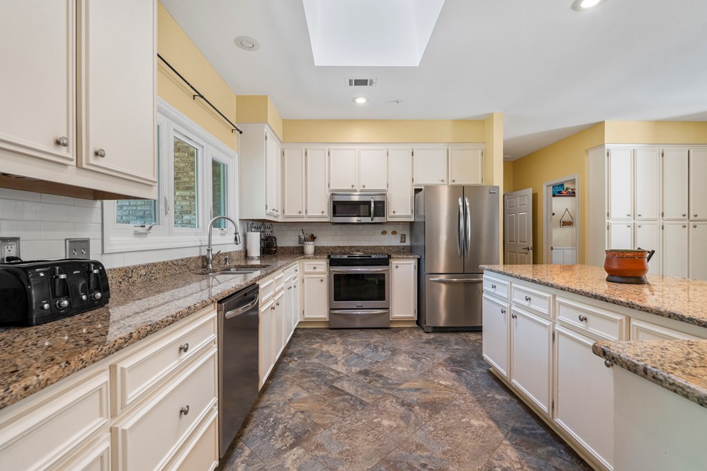 9442 Comanche Road Columbus, GA 31904 - Photo 5 of 32