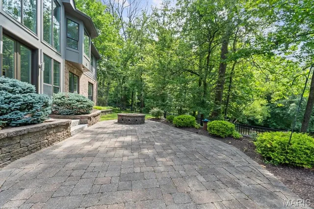 $1,190,000 | 18615 Charlevoix Lane, Wildwood, MO 63005