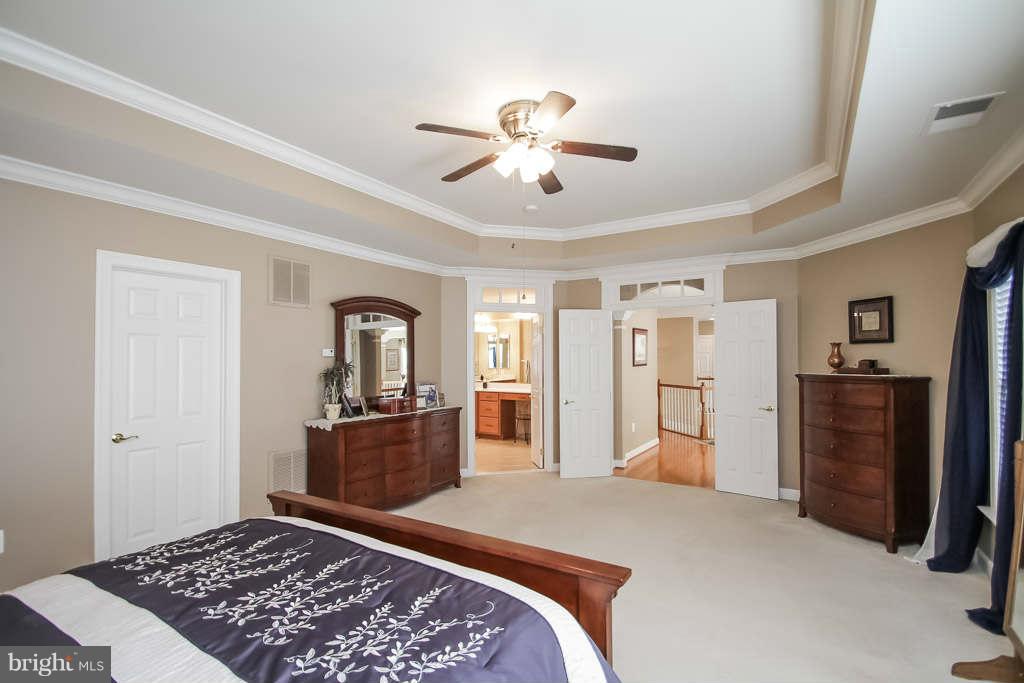 18515 Kerill Road Triangle, VA 22172 - Photo 17 of 30 Large master suite
