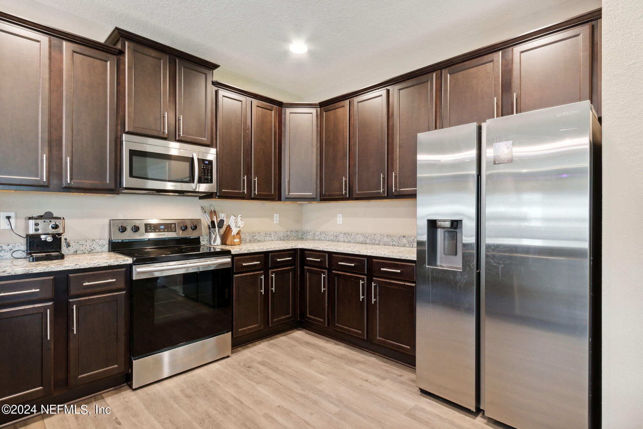 2021 Traymore Road Jacksonville, FL 32207 - Photo 8 of 40 Kitchen
