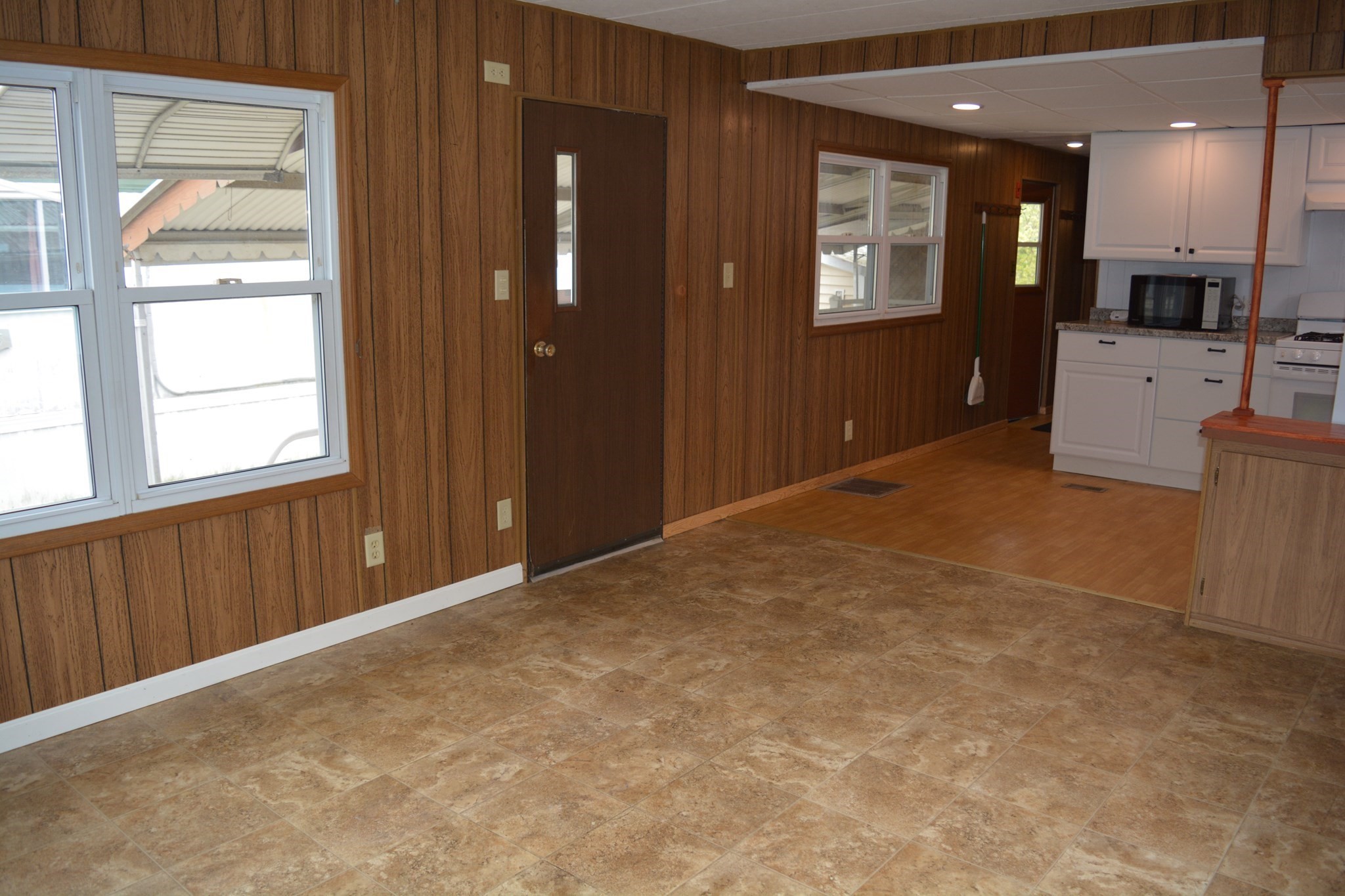 189 Springfield Road, Unit 13 Westfield, MA 01085 - Photo 16 of 31 Gallery Image 16