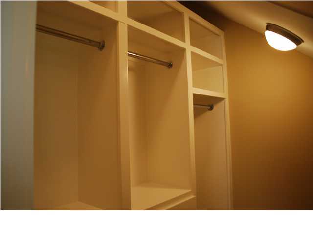 153 Matt's Way Santa Rosa Beach, FL 32459 - Photo 10 of 29 a bathroom with a shower