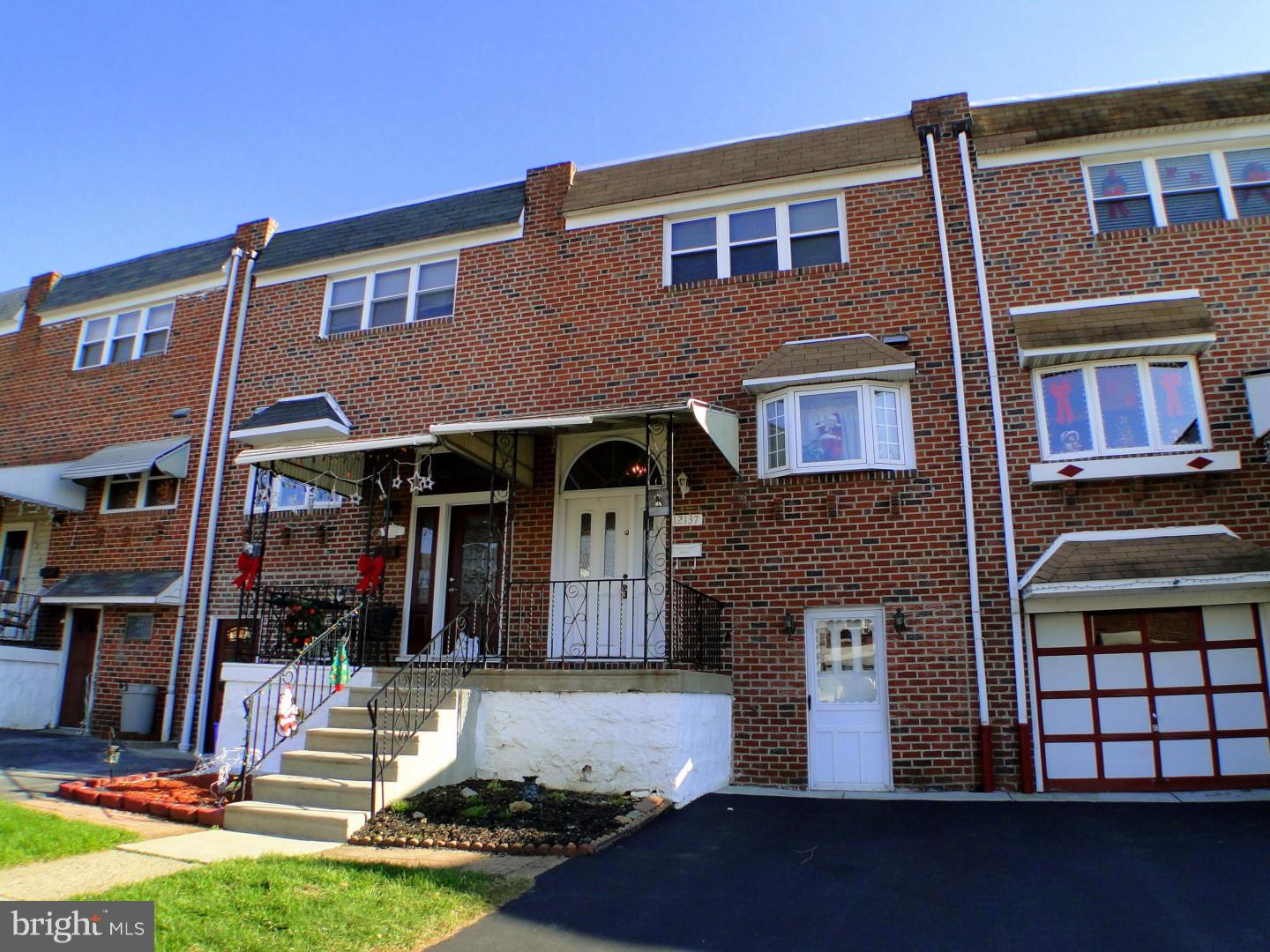 12137 Aster Road Philadelphia, PA 19154 - Photo 1 of 25