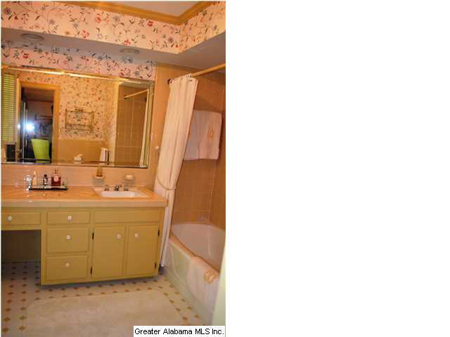 3328 Faring Road Birmingham, AL 35223 - Photo 12 of 32