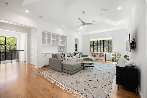 $3,000,000 | 2616 Fenwood Road, West University Place, TX 77005