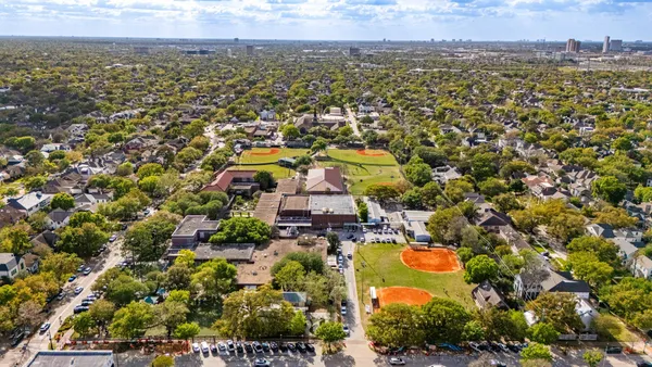 $3,000,000 | 2616 Fenwood Road, West University Place, TX 77005