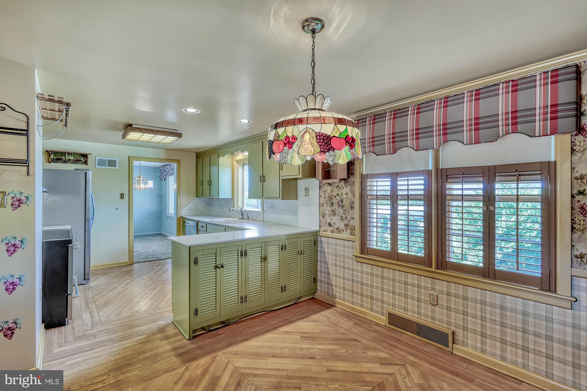 300 Richardson Road York, PA 17408 - Photo 15 of 36 Dining Area