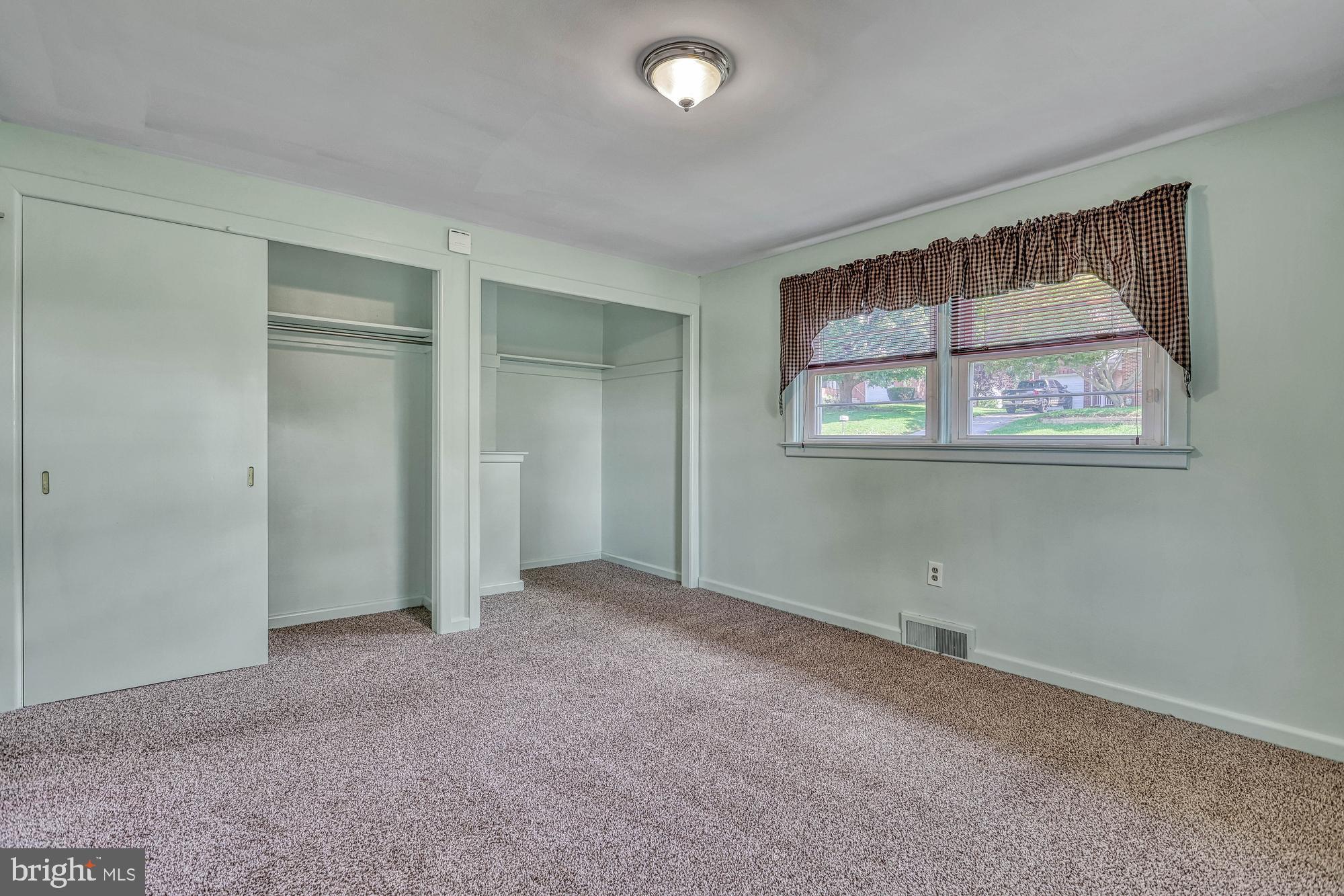 300 Richardson Road York, PA 17408 - Photo 18 of 36 Bedroom 1 with sitting area