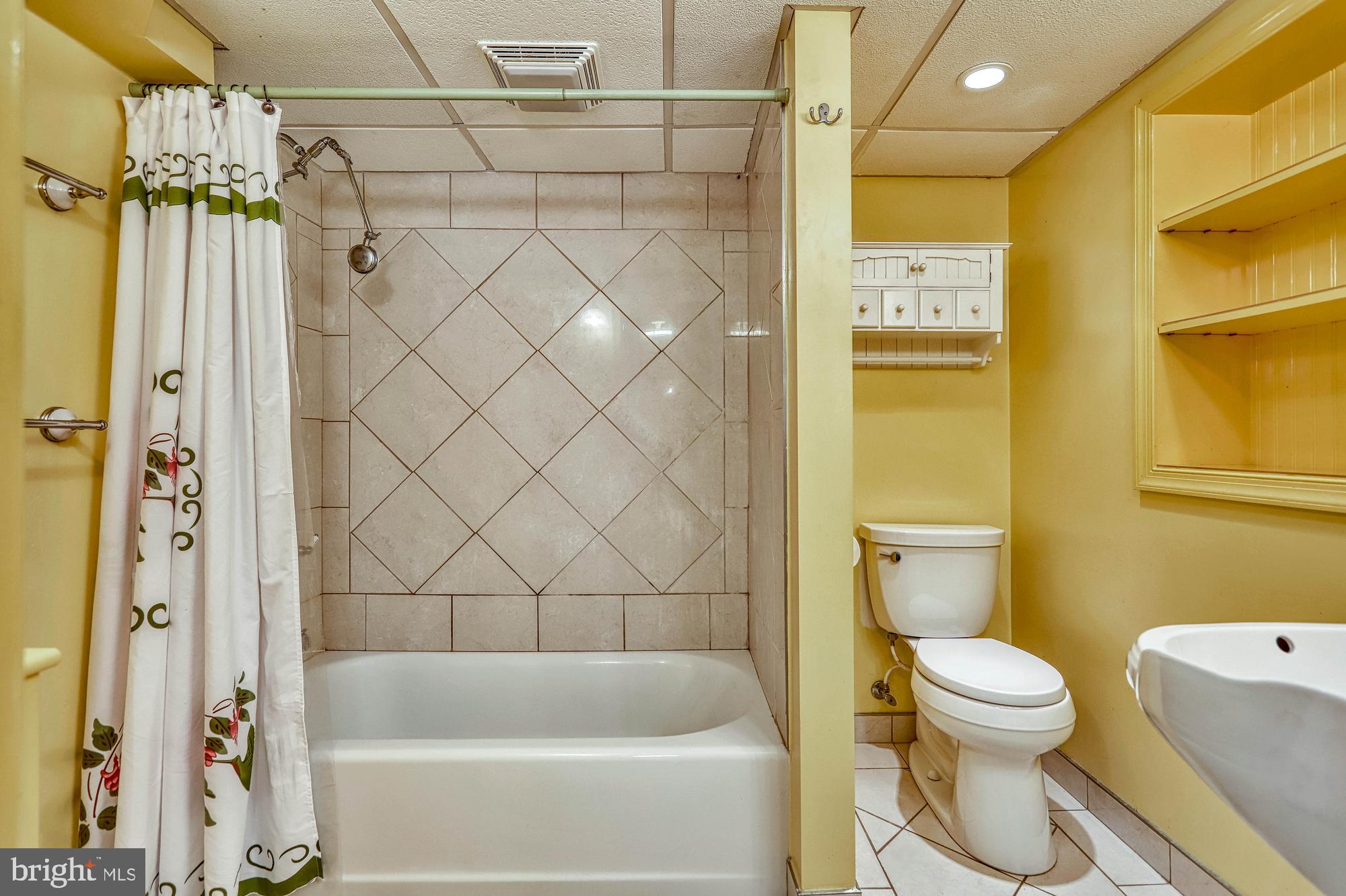 300 Richardson Road York, PA 17408 - Photo 23 of 36 Basement bathroom