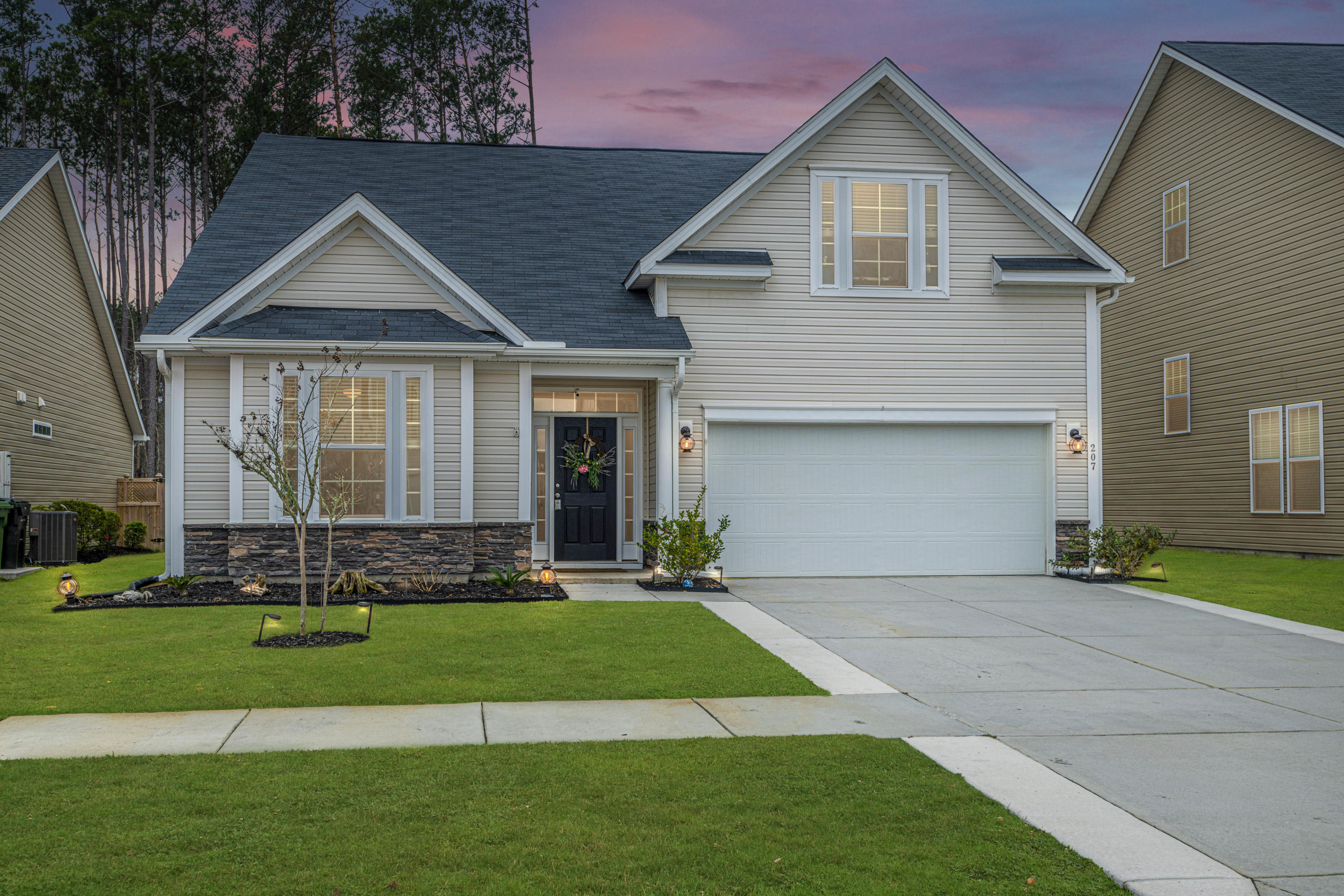 207 Spectrum Road Summerville, SC 29486 - Photo 1 of 33 207Spectrum01