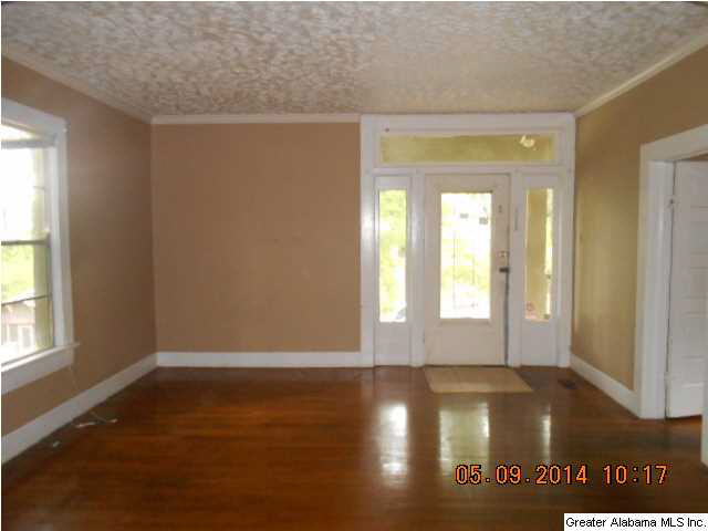 2529 23rd Street Southwest Birmingham, AL 35208 - Photo 2 of 12