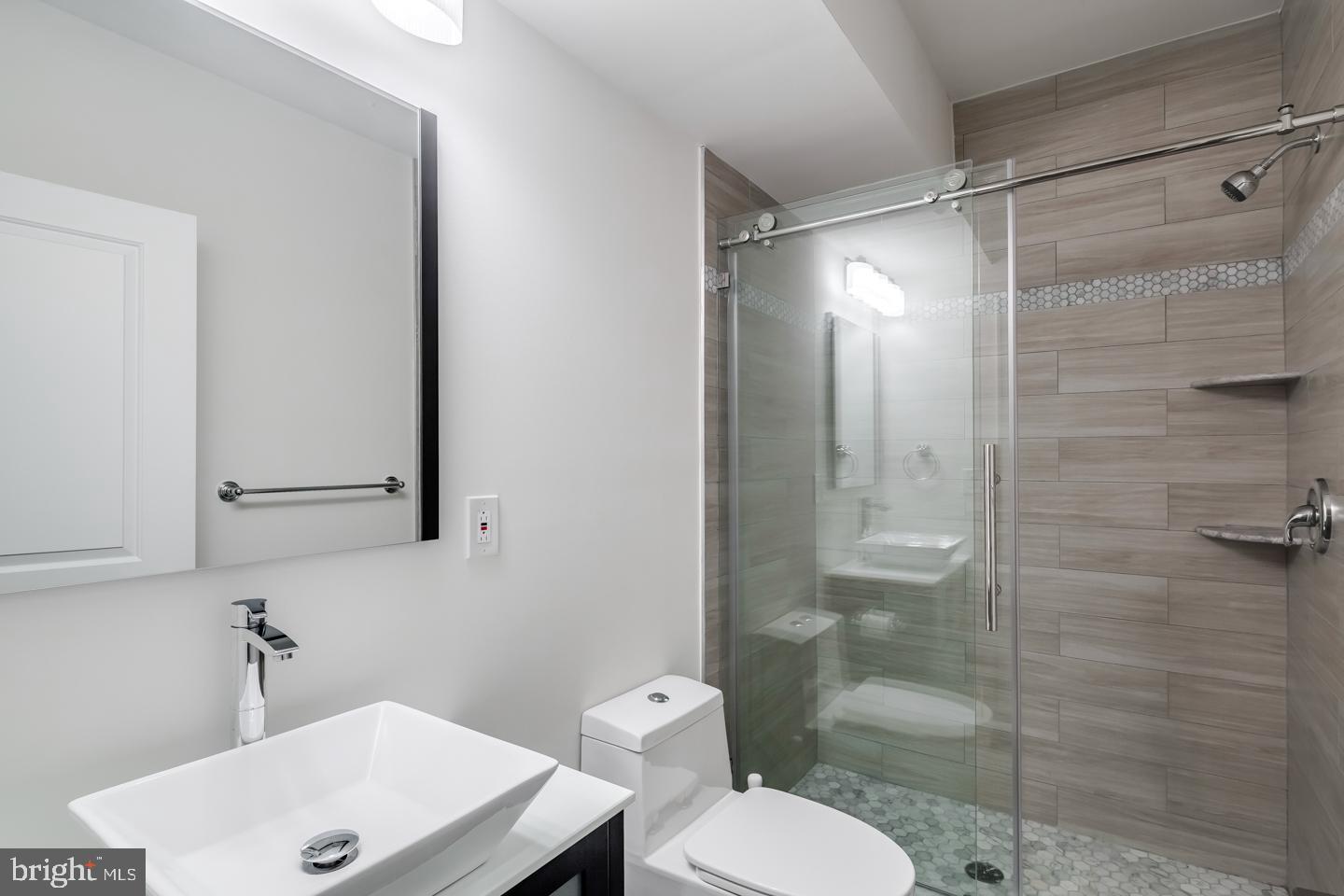 2304 Alter Street Philadelphia, PA 19146 - Photo 18 of 23