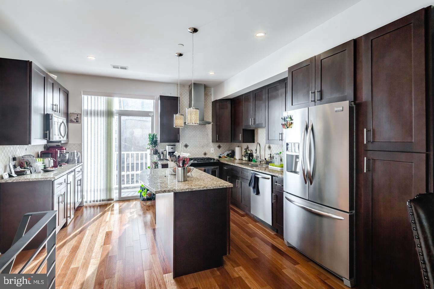 2304 Alter Street Philadelphia, PA 19146 - Photo 5 of 23