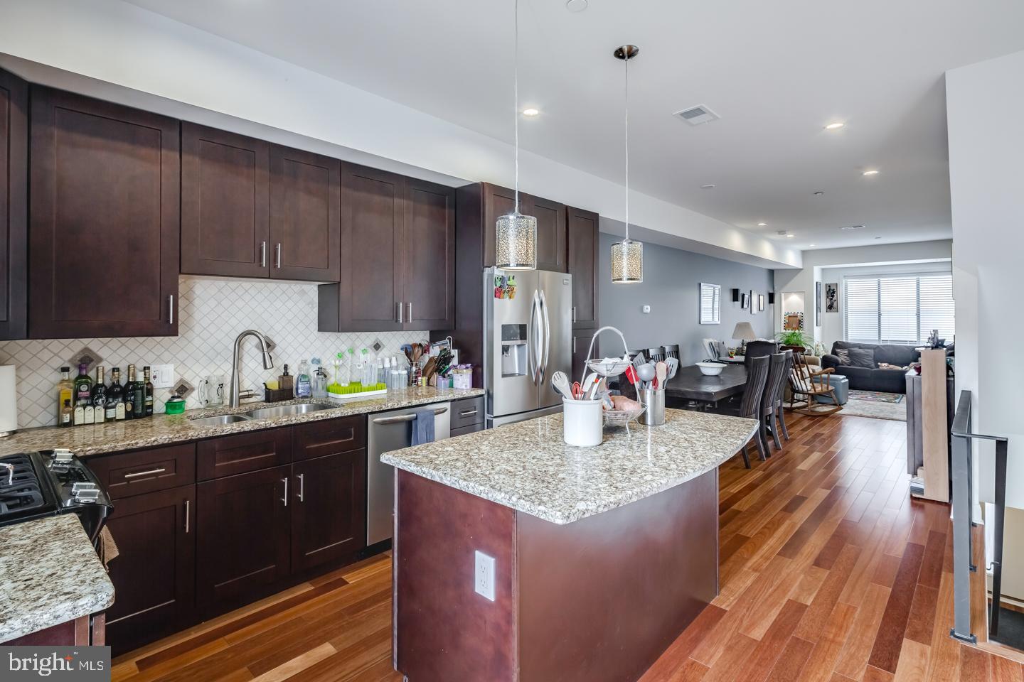 2304 Alter Street Philadelphia, PA 19146 - Photo 7 of 23