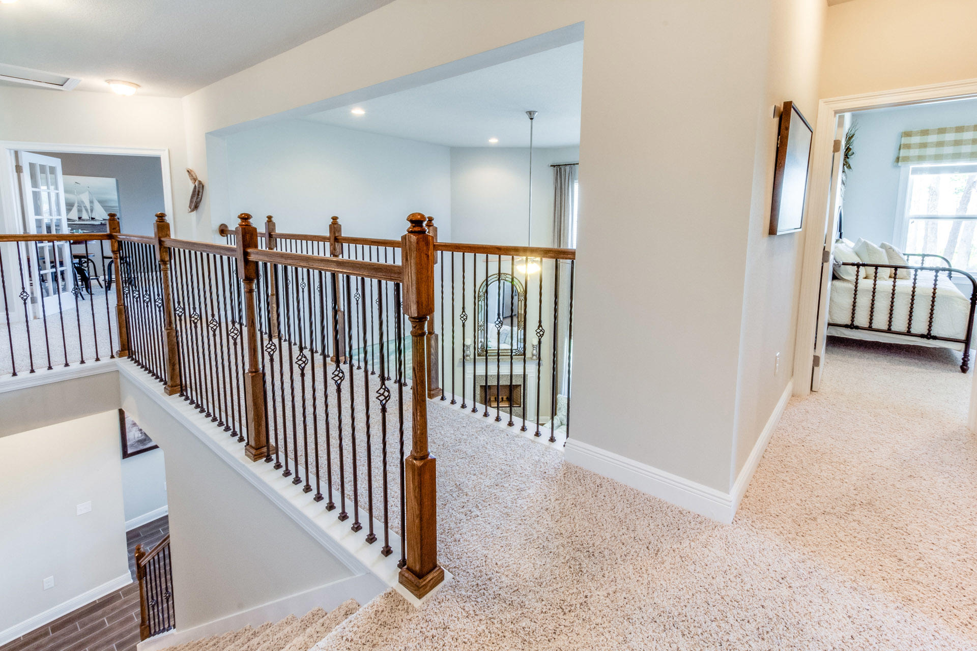 579 Golf Club Drive Santa Rosa Beach, FL 32459 - Photo 23 of 33 a view of a hallway with windows