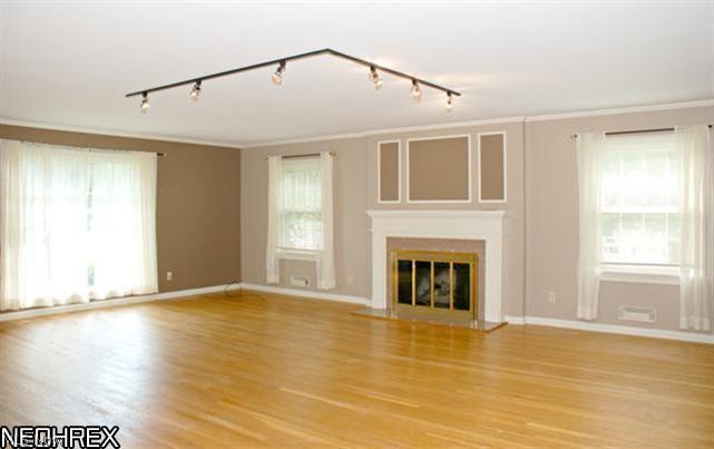 445 Sand Run Road Akron, OH 44313 - Photo 3 of 25