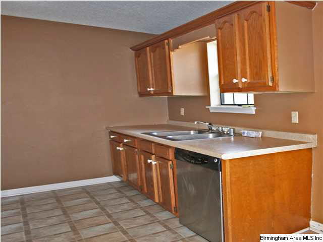 381 Redwood Lane Remlap, AL 35133 - Photo 5 of 13