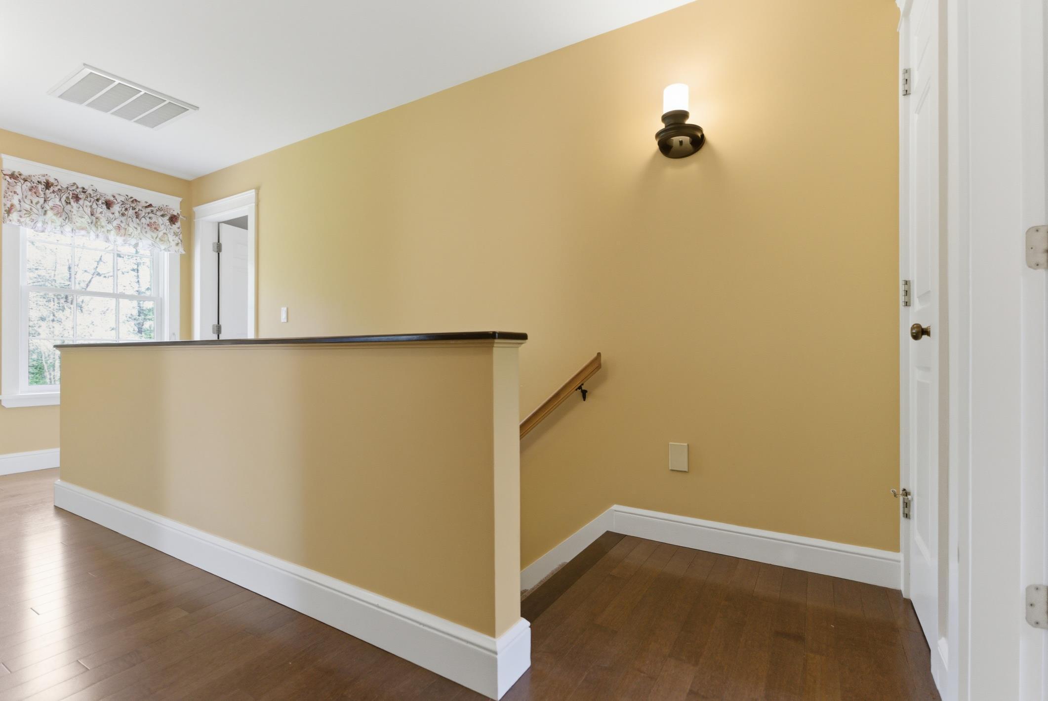 105 Dyer Road Lewiston, ME 04240 - Photo 34 of 110 Landing 2nd Floor...