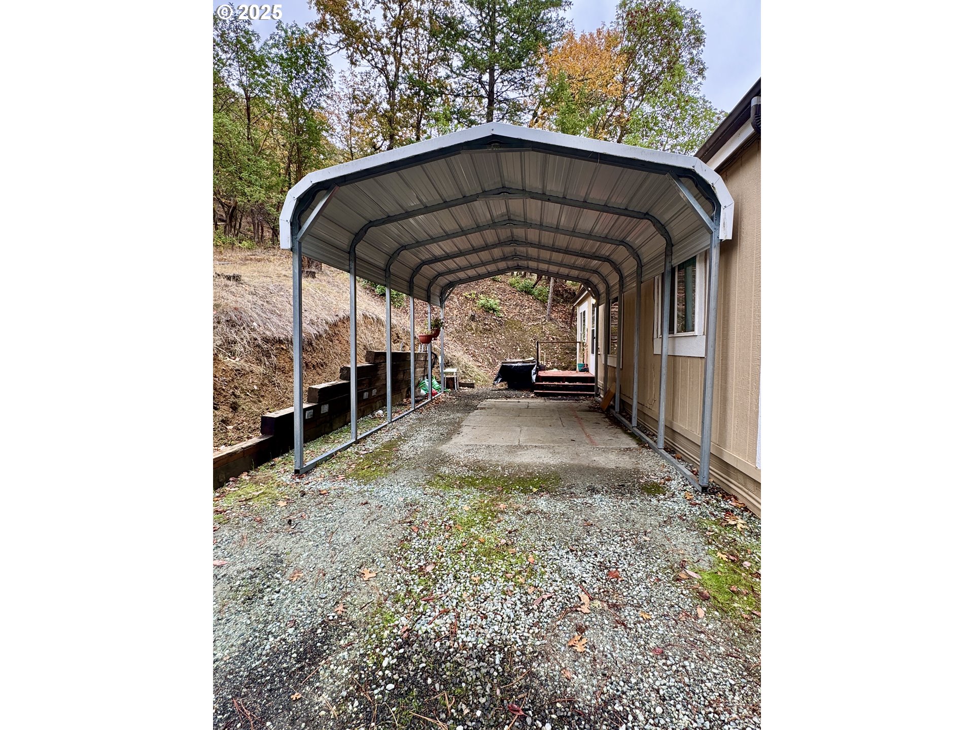 2263 Canyonville-Riddle Road Riddle, OR 97469 - Photo 3 of 36