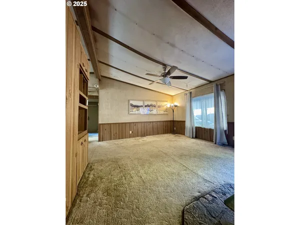 a view of a storage & utility room