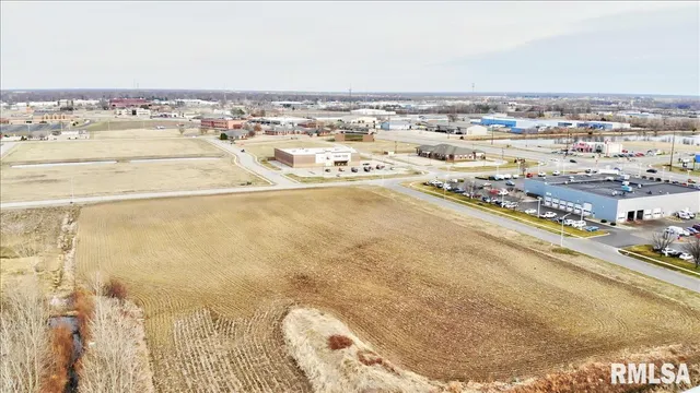 $1,475,000 | 4-7 Yucan & Mercantile Drive, Springfield, IL 62711