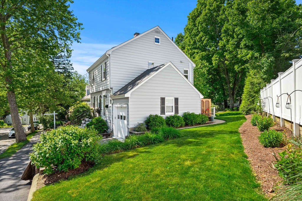 17 Landon Road Milton, MA 02186 - Photo 27 of 29