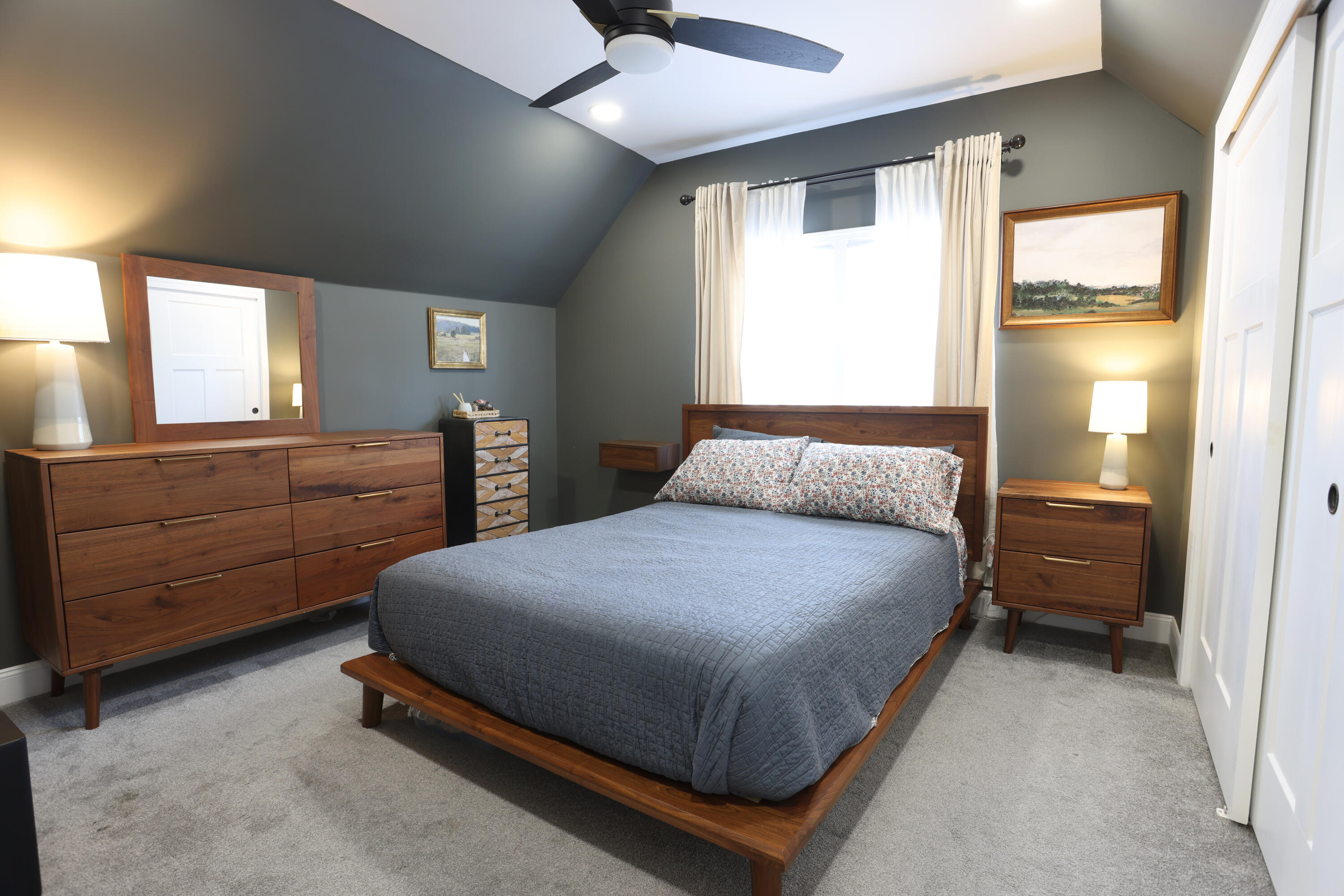 2479 South 10th Street Milwaukee, WI 53215 - Photo 12 of 26 Primary Bedroom