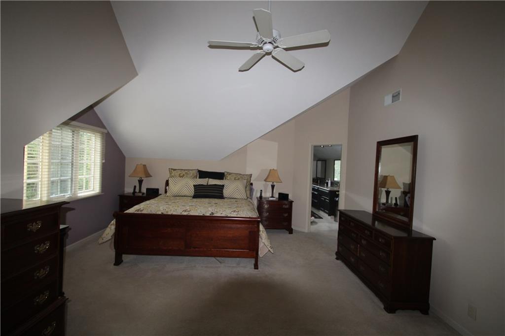 13613 Smokey Ridge Place Carmel, IN 46033 - Photo 8 of 23 Gallery Image 8