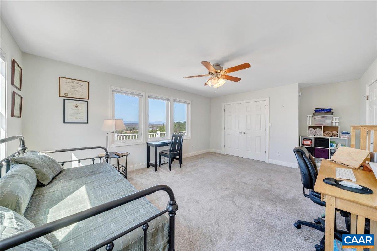 439 Gardner Farm Road Appomattox, VA 24522 - Photo 33 of 73 a living room with furniture and a table