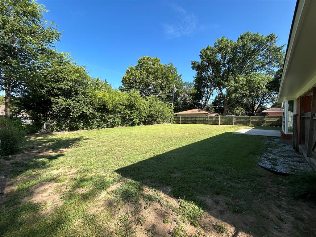 306 Line Drive Gainesville, TX 76240 - Photo 20 of 20 Huge Yard Fully Fenced