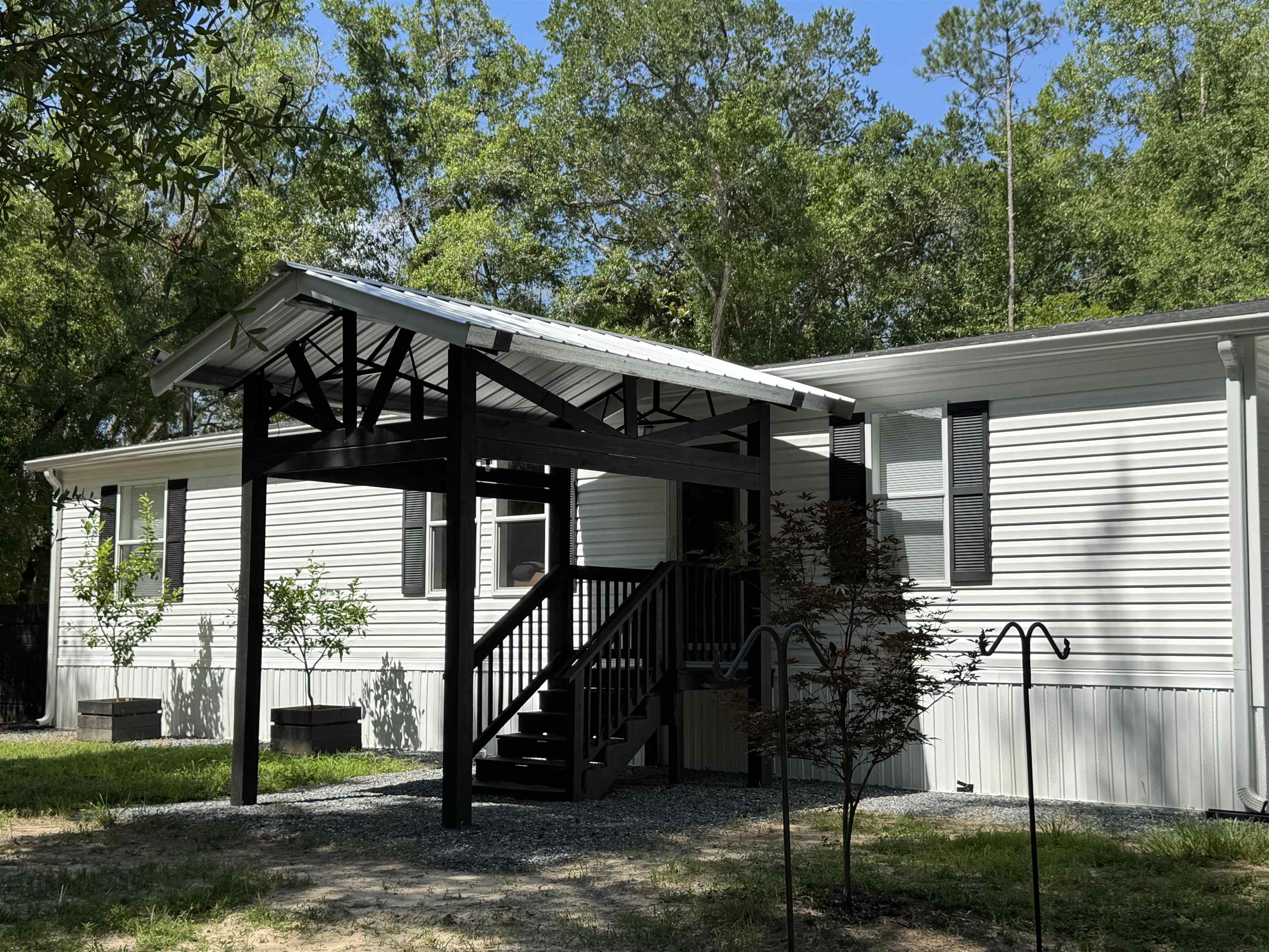 4294 Wainwright Road Tallahassee, FL 32310 - Photo 1 of 46