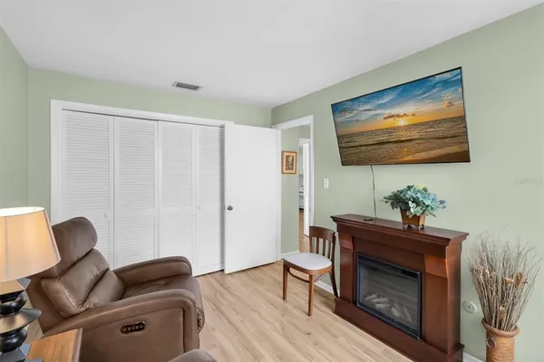 $1,100 | 4352 Tahitian Gardens Circle, Unit F, Holiday, FL 34691