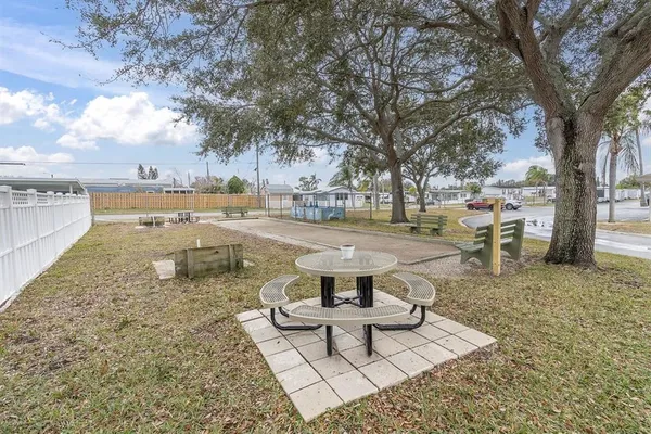 $1,100 | 4352 Tahitian Gardens Circle, Unit F, Holiday, FL 34691