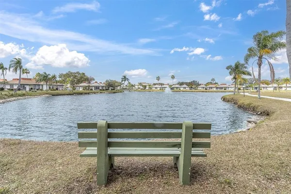 $1,100 | 4352 Tahitian Gardens Circle, Unit F, Holiday, FL 34691