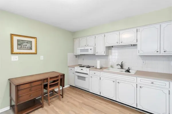 $1,100 | 4352 Tahitian Gardens Circle, Unit F, Holiday, FL 34691