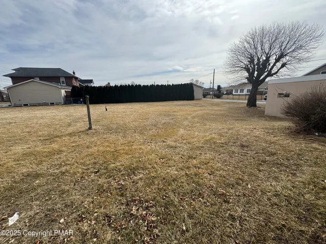 $1,050 | 807 Chestnut Street, Unit 2, Coplay, PA 18037