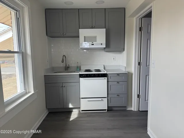 $1,050 | 807 Chestnut Street, Unit 2, Coplay, PA 18037