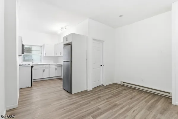$2,000 | 5 Elm Street, Unit 3, Newark, NJ 07102