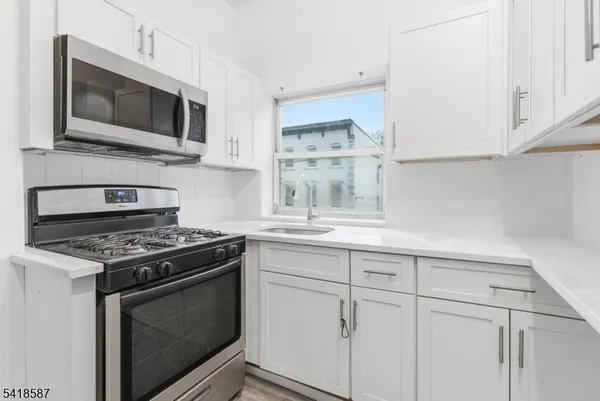 $2,000 | 5 Elm Street, Unit 3, Newark, NJ 07102